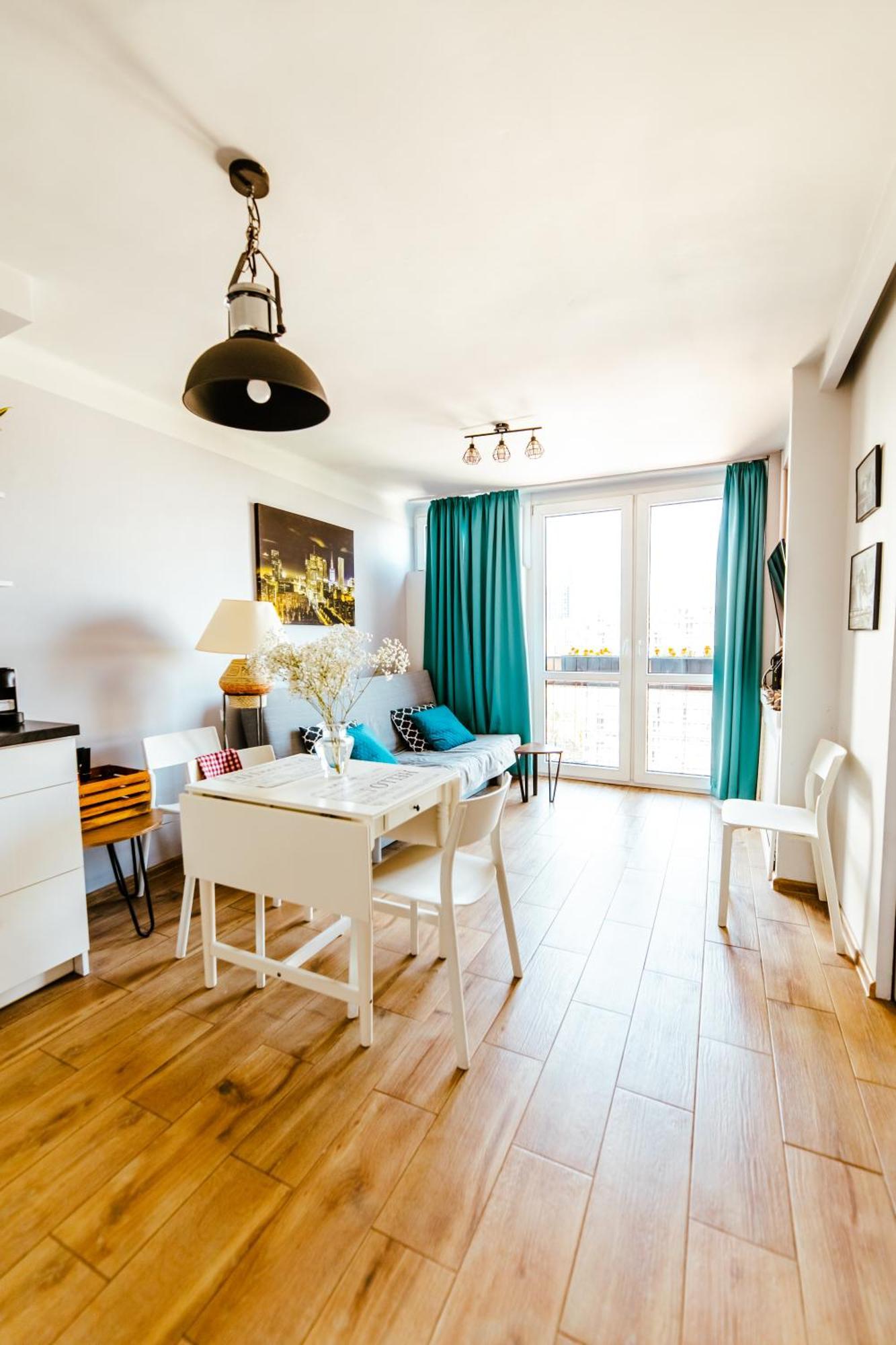Bright 14Th Floor Central Home With Balcony & Views Warsaw Exterior photo